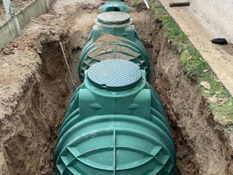 Installation d'une cuve de récupération d'eau de pluie